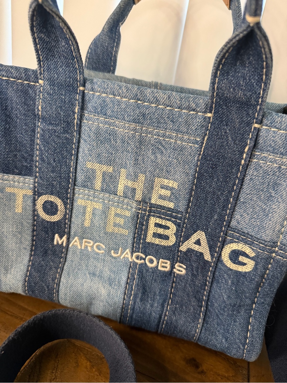 Marc Jacobs The Denim Tote Bag blue Jean white font small tote bag crossbody - Picture 2 of 13